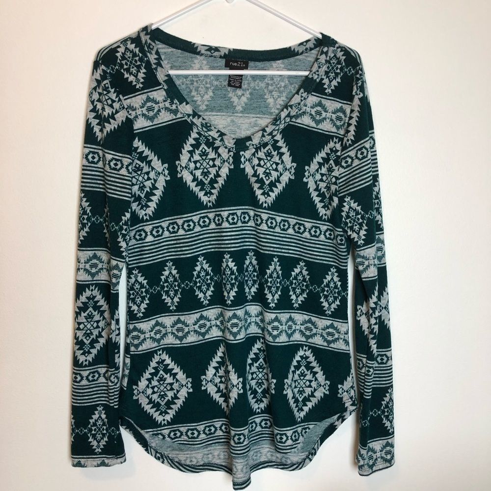 Rue 21 long sleeved shirt